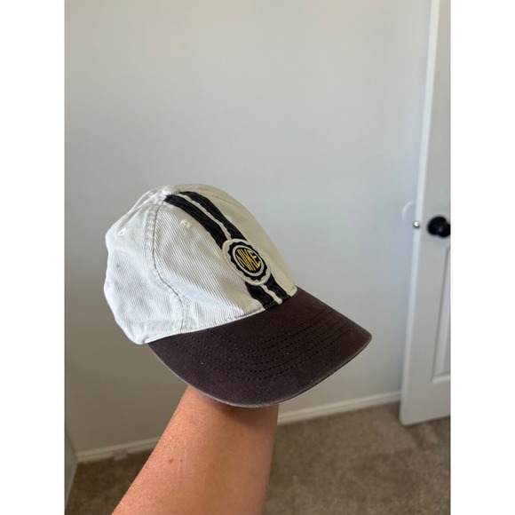 Vintage Nike Hat – White with Yellow & Black Details – Adult Size - Picture 2 of 5
